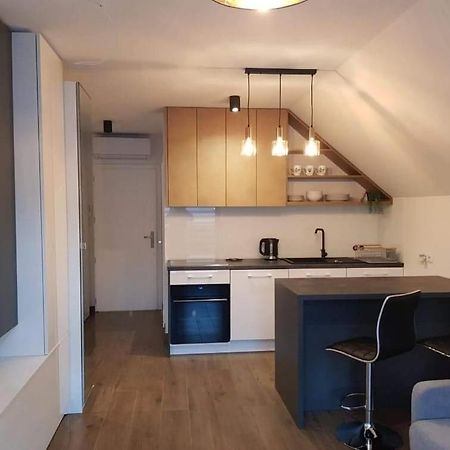 Mieszkanie Do Wynajecia Stroza  Exteriér fotografie